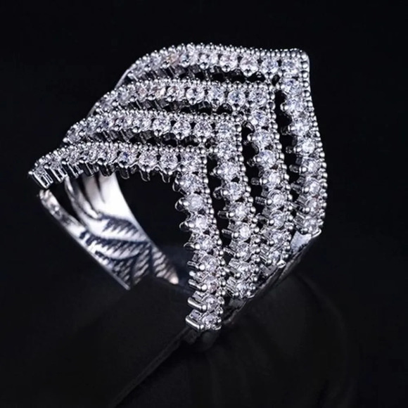 Ring   - Picture 1 of 2